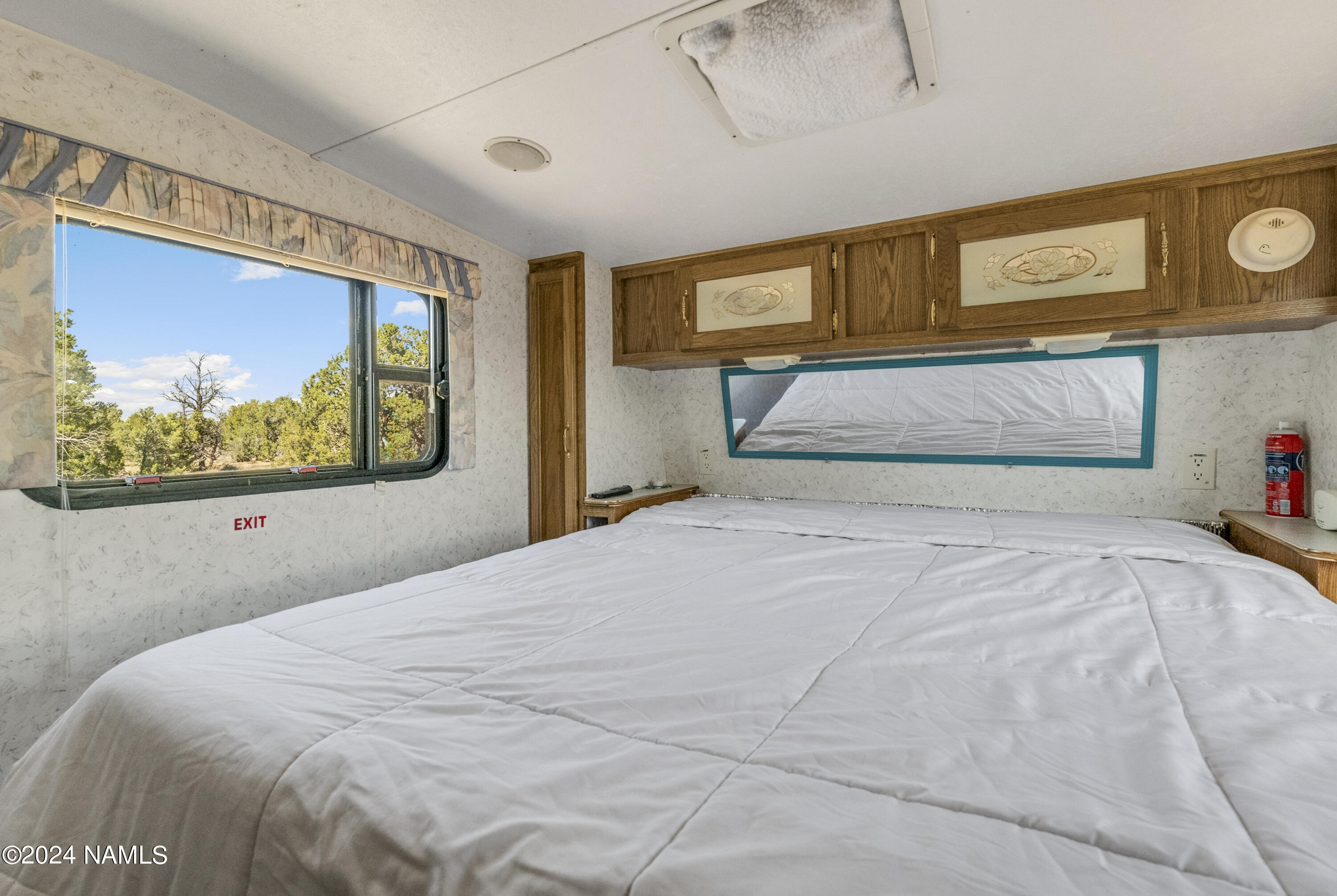 4750 Woodlands Ranch Road Williams, AZ 86046 - Photo 29 of 31 Bedroom