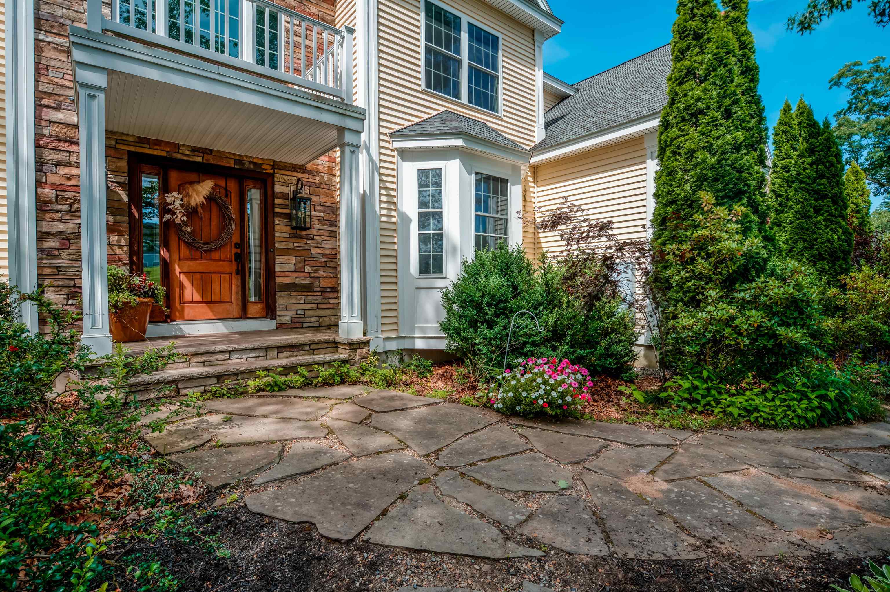 17 Burnham Road Windham, NH 03087 - Photo 3 of 38