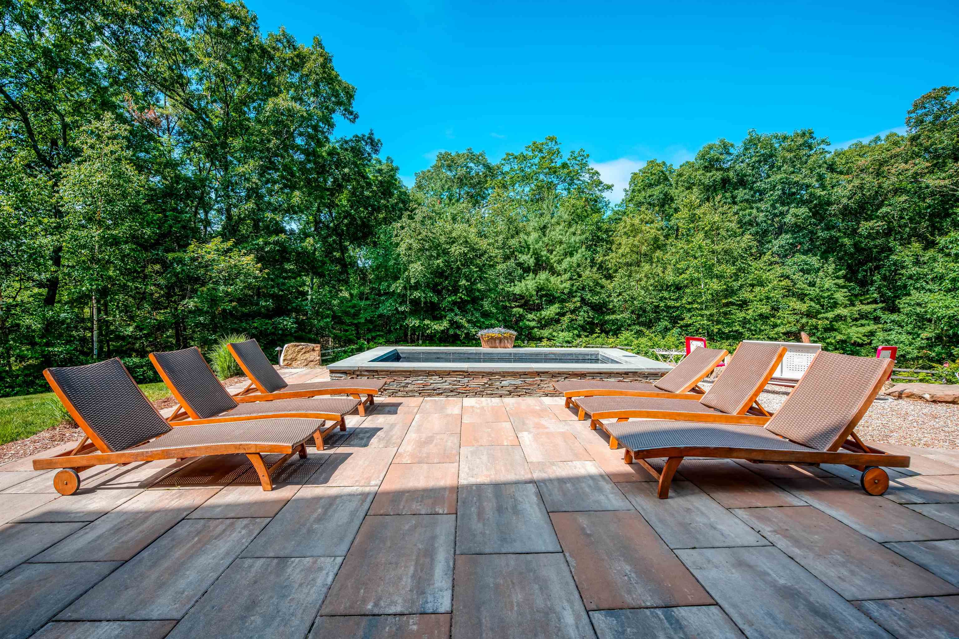 17 Burnham Road Windham, NH 03087 - Photo 31 of 38