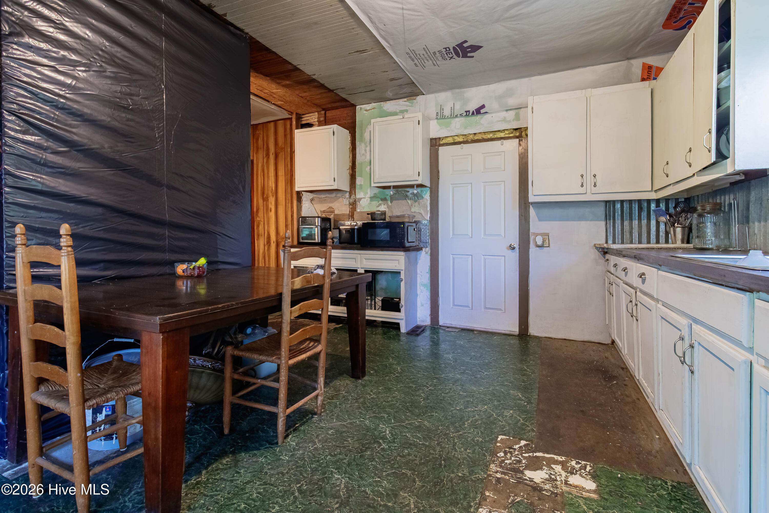 19081 Jane Shaw Road Wagram, NC 28396 - Photo 19 of 40 Kitchen