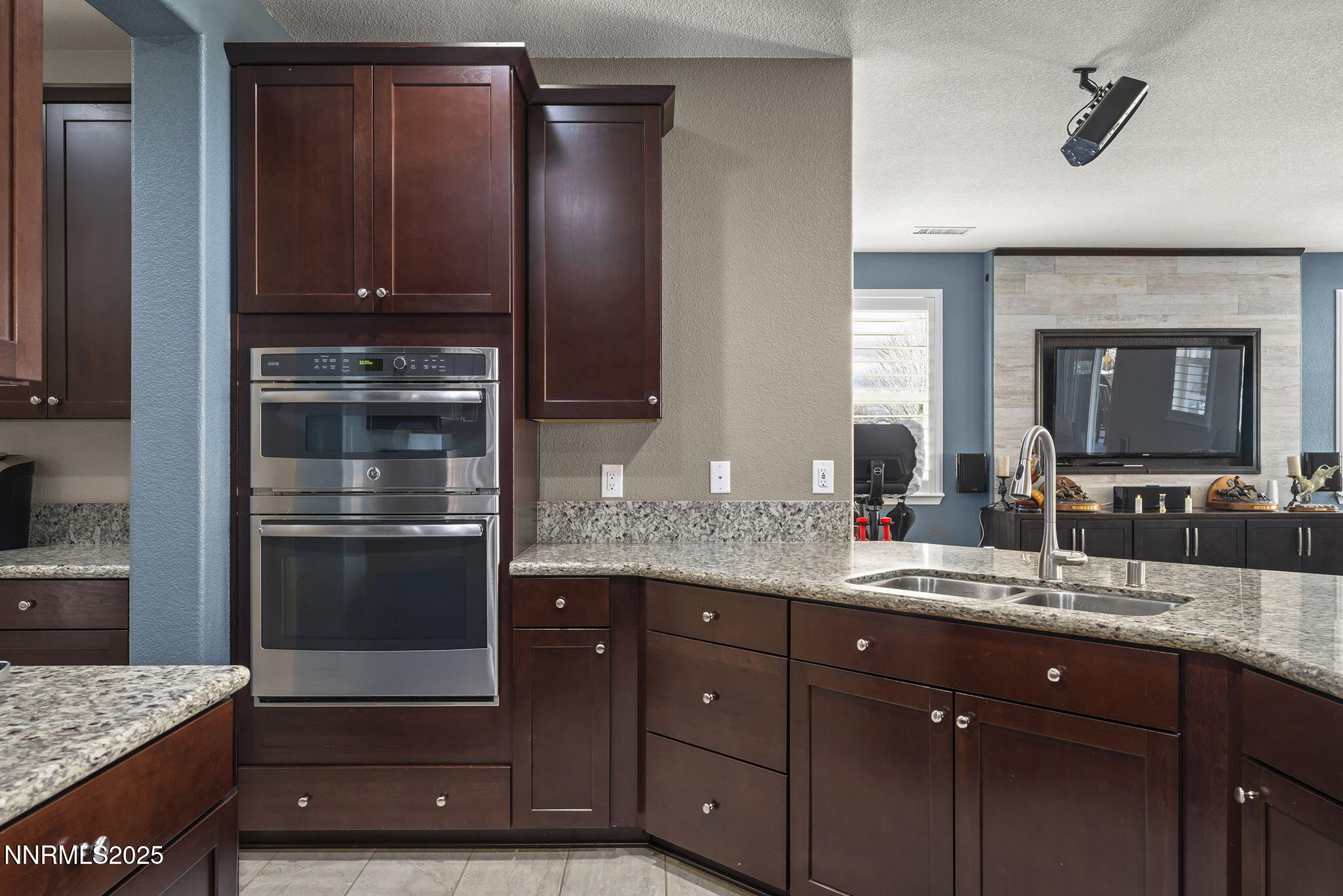 2810 Tobiano Drive Reno, NV 89521 - Photo 7 of 56 20-web-or-mls-_DSC9924