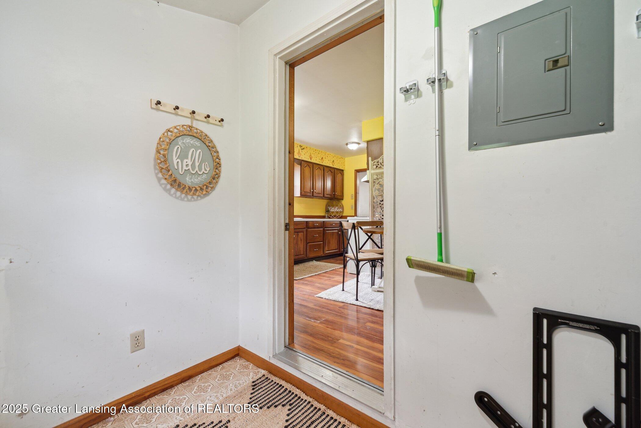 445 Oak Street Maple Rapids, MI 48853 - Photo 23 of 28 445-Oak-St-Maple-Rapids-MI-48853-WindowS