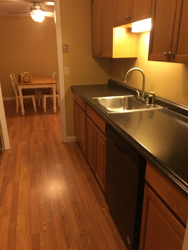 14 Strawberry Bank Road, Unit 10 Nashua, NH 03062 - Photo 8 of 15