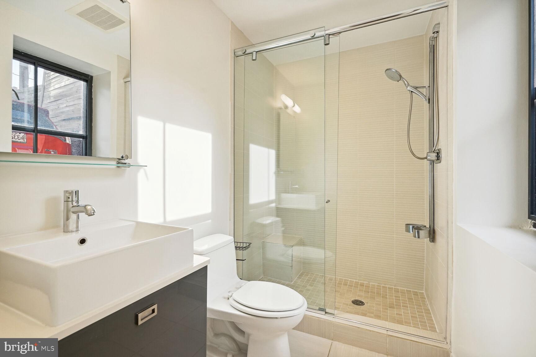 2426 Ontario Road Northwest, Unit 103 Washington, DC 20009 - Photo 18 of 33 High End Bathroom