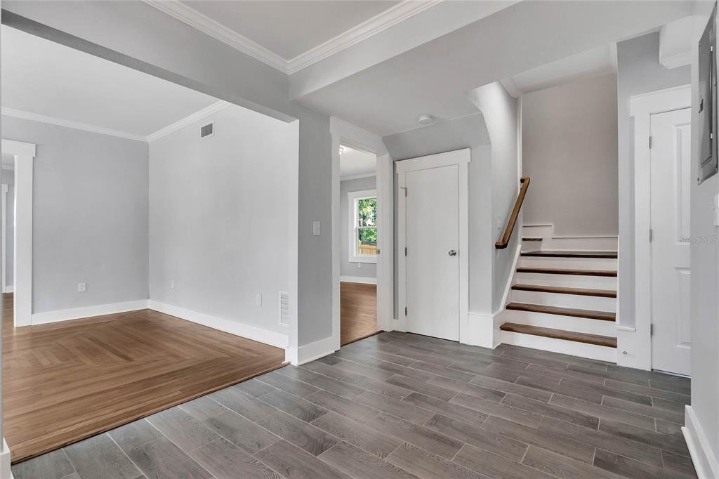 415 South 9th Street Leesburg, FL 34748 - Photo 15 of 37 a view of entryway with wooden floor