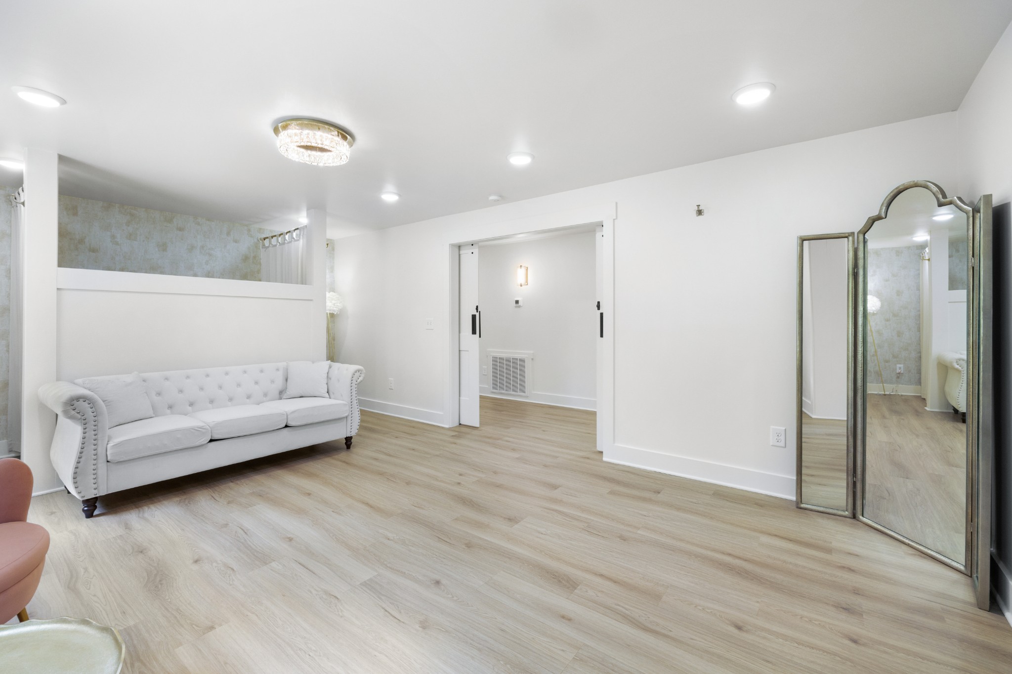 1249 Gulf Road Spencer, TN 38585 - Photo 20 of 98 a view of a livingroom with furniture and wooden floor