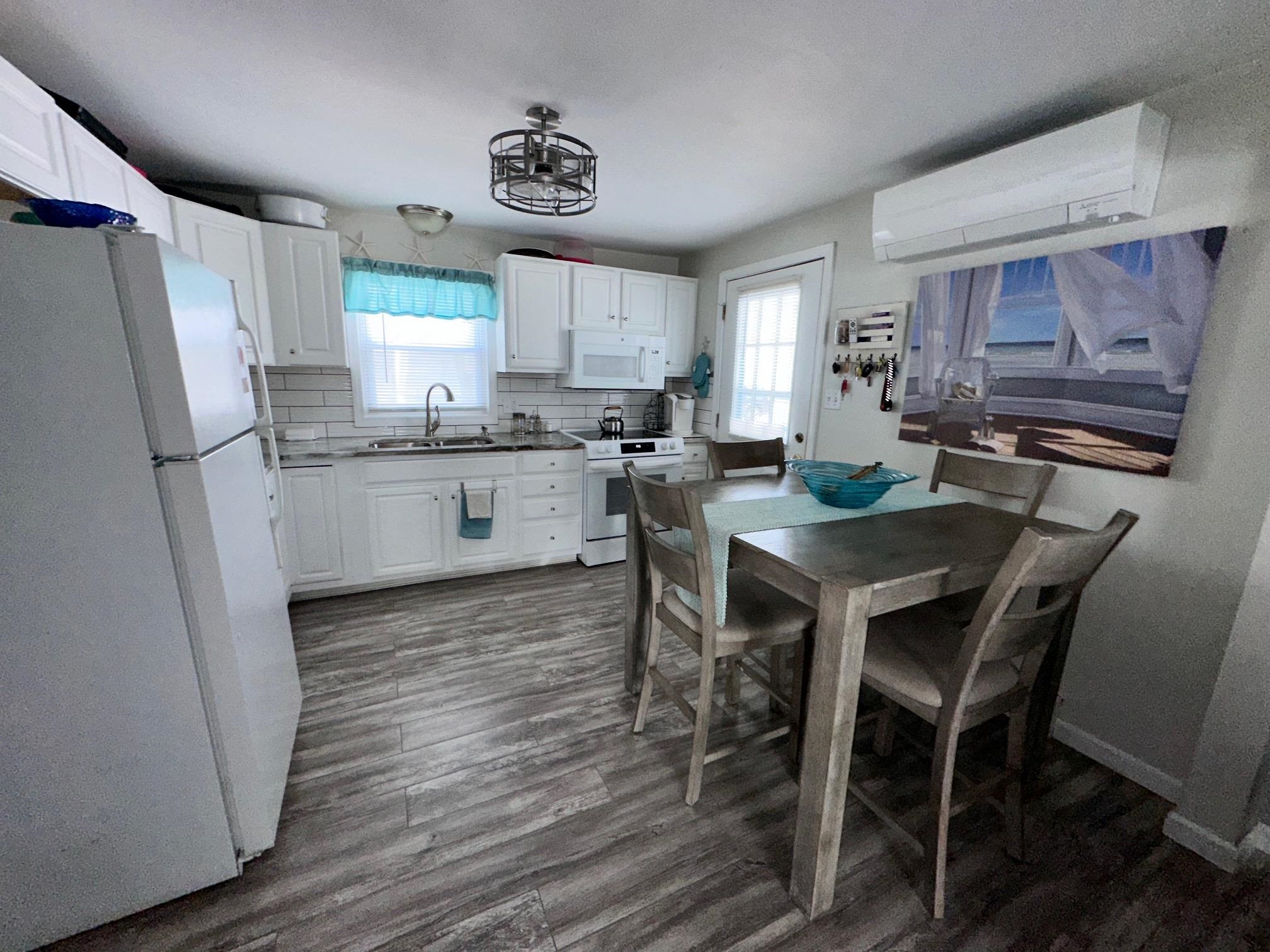 8 Duston Avenue, Unit 2 Hampton, NH 03842 - Photo 7 of 24