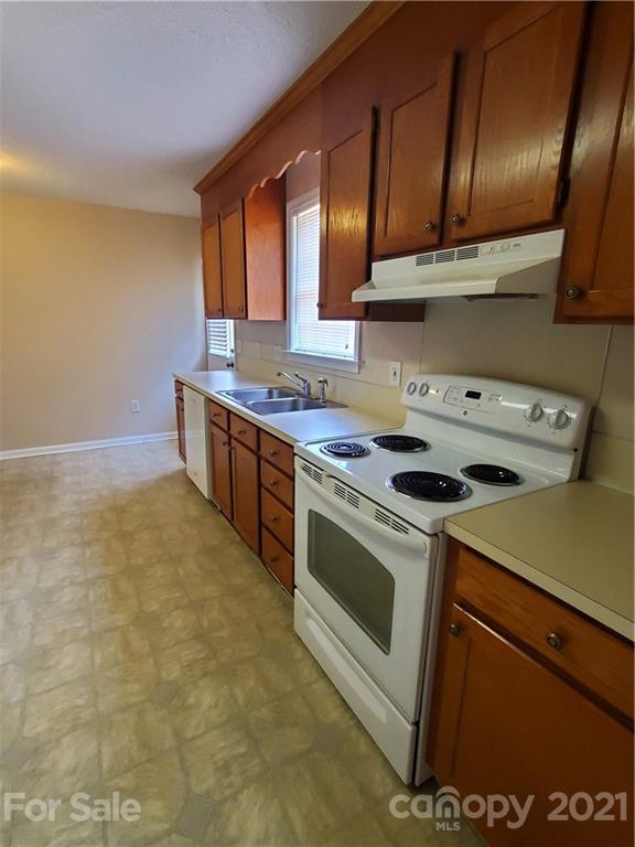 1215 Pump Station Road Kannapolis, NC 28081 - Photo 3 of 19 Gallery Image 3