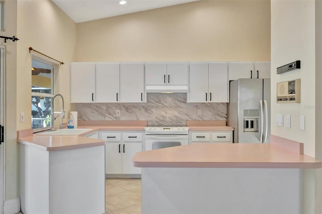 4851 Wood Pointe Way Sarasota, FL 34233 - Photo 13 of 31