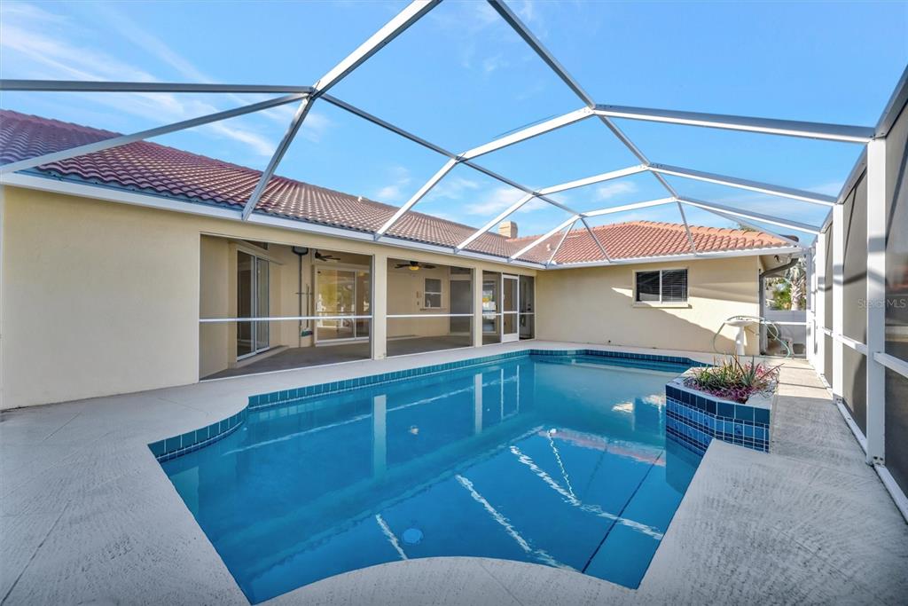 4851 Wood Pointe Way Sarasota, FL 34233 - Photo 18 of 31