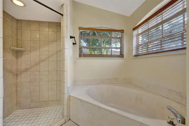 $3,895 | 4851 Wood Pointe Way, Sarasota, FL 34233