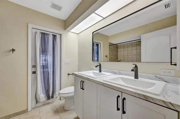 $3,845 | 4851 Wood Pointe Way, Sarasota, FL 34233