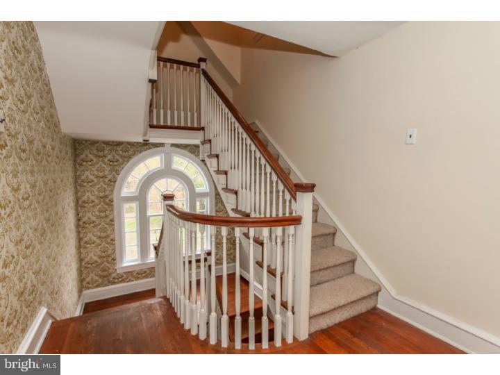 1152 Pugh Road Wayne, PA 19087 - Photo 12 of 25 Hallway