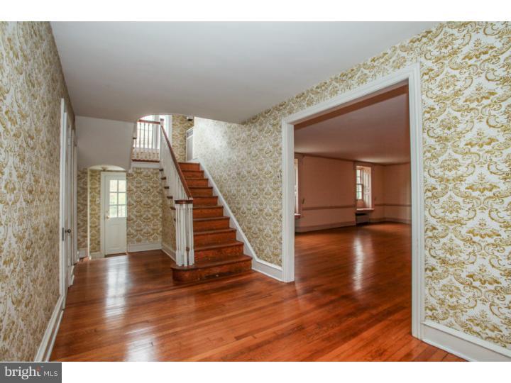 1152 Pugh Road Wayne, PA 19087 - Photo 3 of 25 Foyer