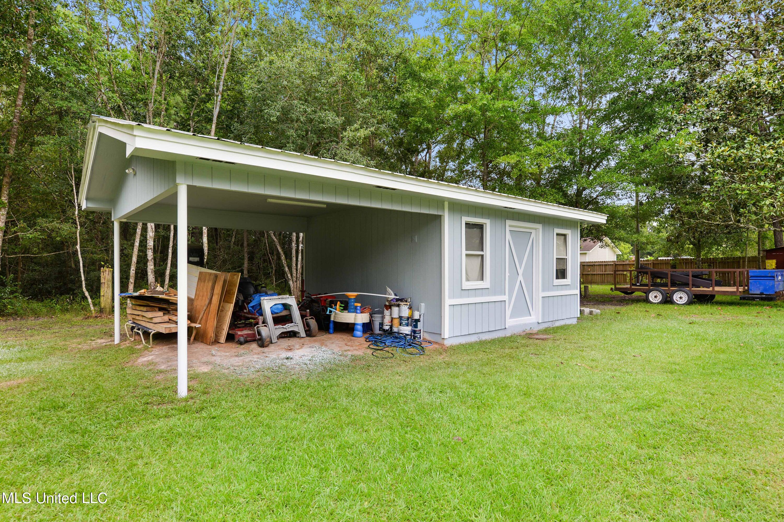14601 Pine Ridge Road Ocean Springs, MS 39565 - Photo 25 of 33 023