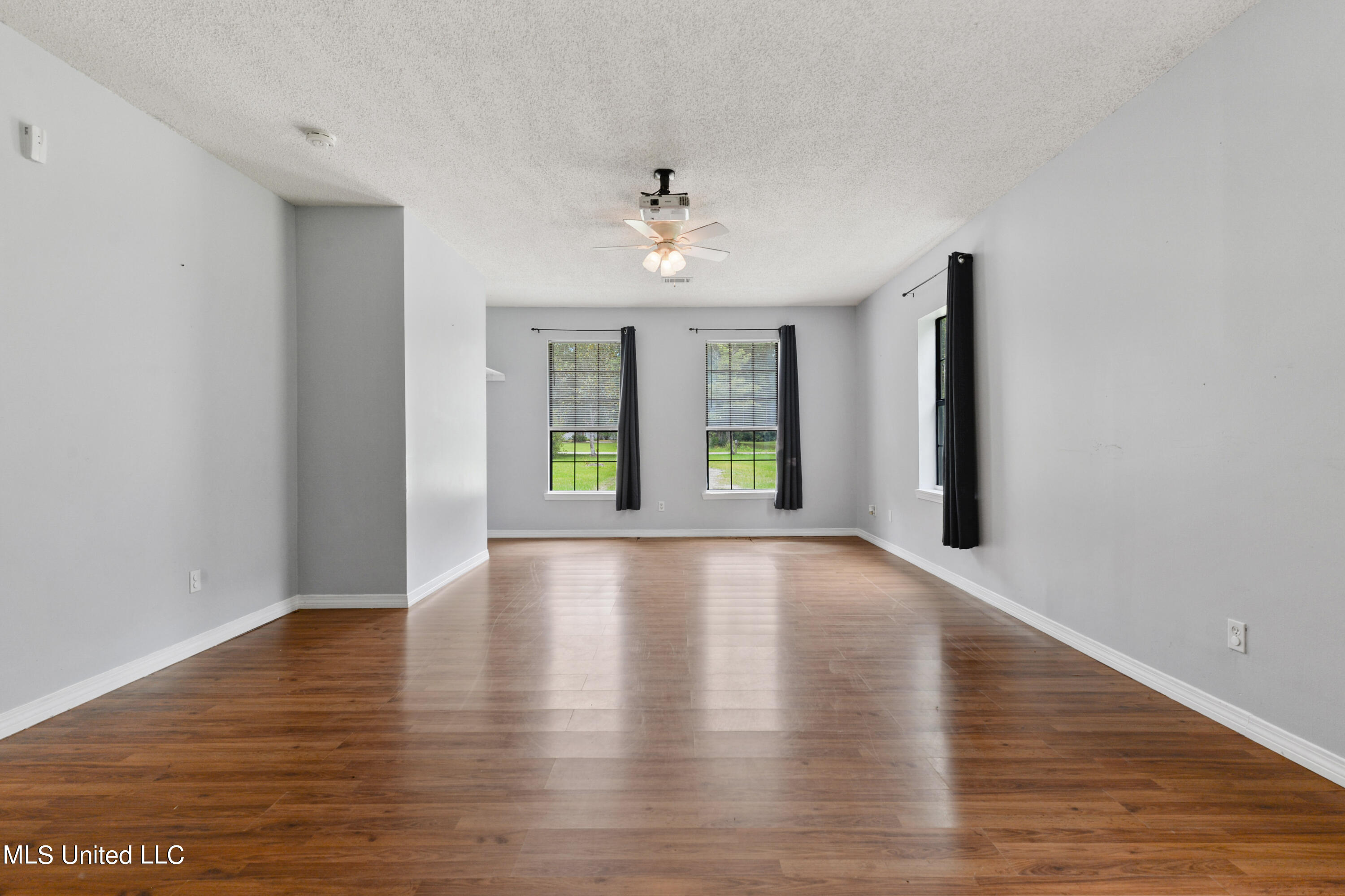 14601 Pine Ridge Road Ocean Springs, MS 39565 - Photo 10 of 33 008
