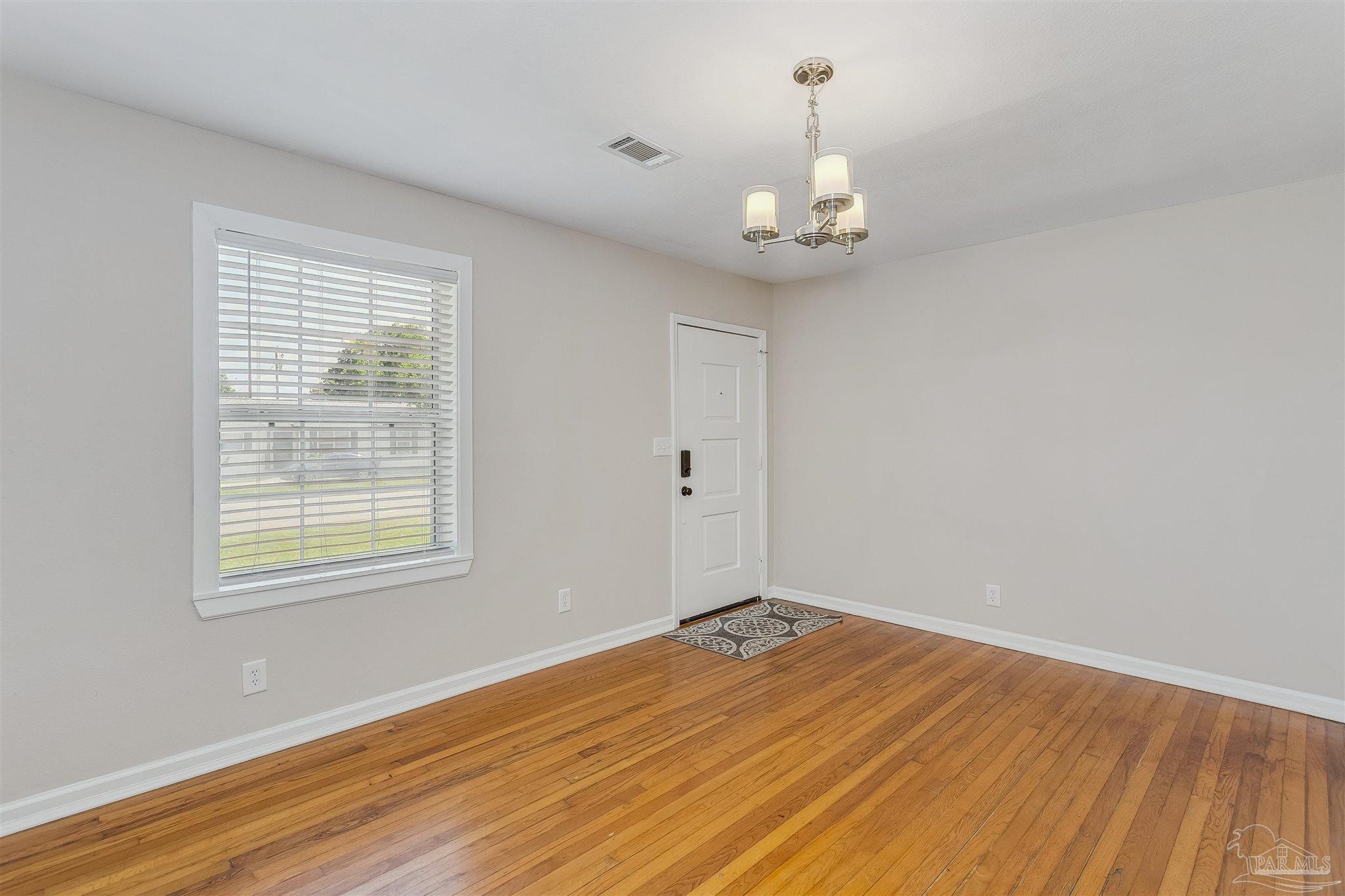 4 Cousineau Road Pensacola, FL 32507 - Photo 5 of 39 Gallery Image 5