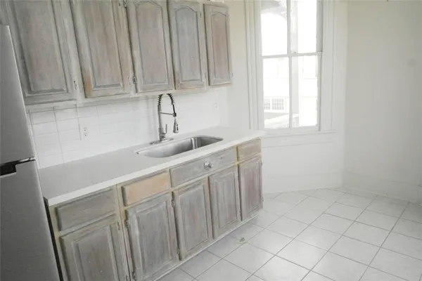 $1,475 | 304 18th Street, Unit UP, Galveston, TX 77550