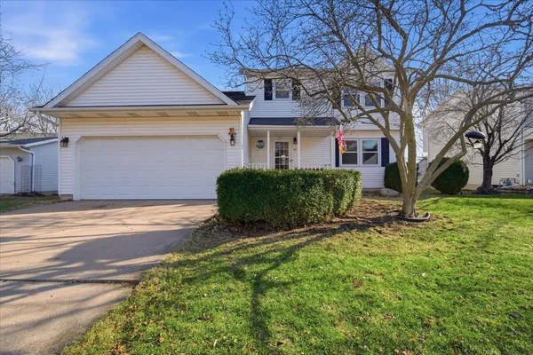 $299,900 | 811 Phaeton Place, Normal, IL 61761