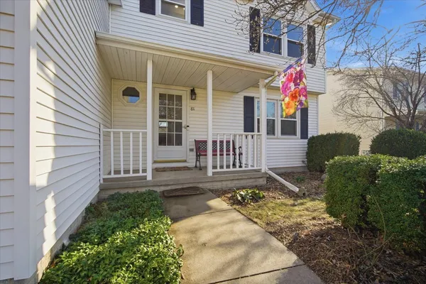 $299,900 | 811 Phaeton Place, Normal, IL 61761