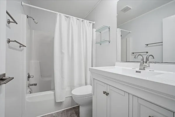 $299,900 | 811 Phaeton Place, Normal, IL 61761