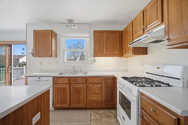 $299,900 | 811 Phaeton Place, Normal, IL 61761