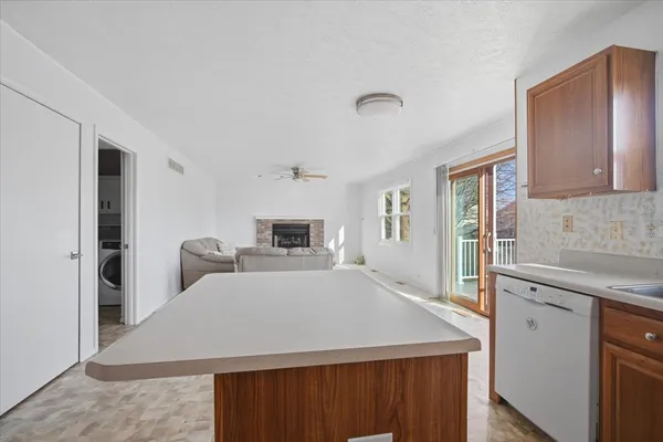 $299,900 | 811 Phaeton Place, Normal, IL 61761