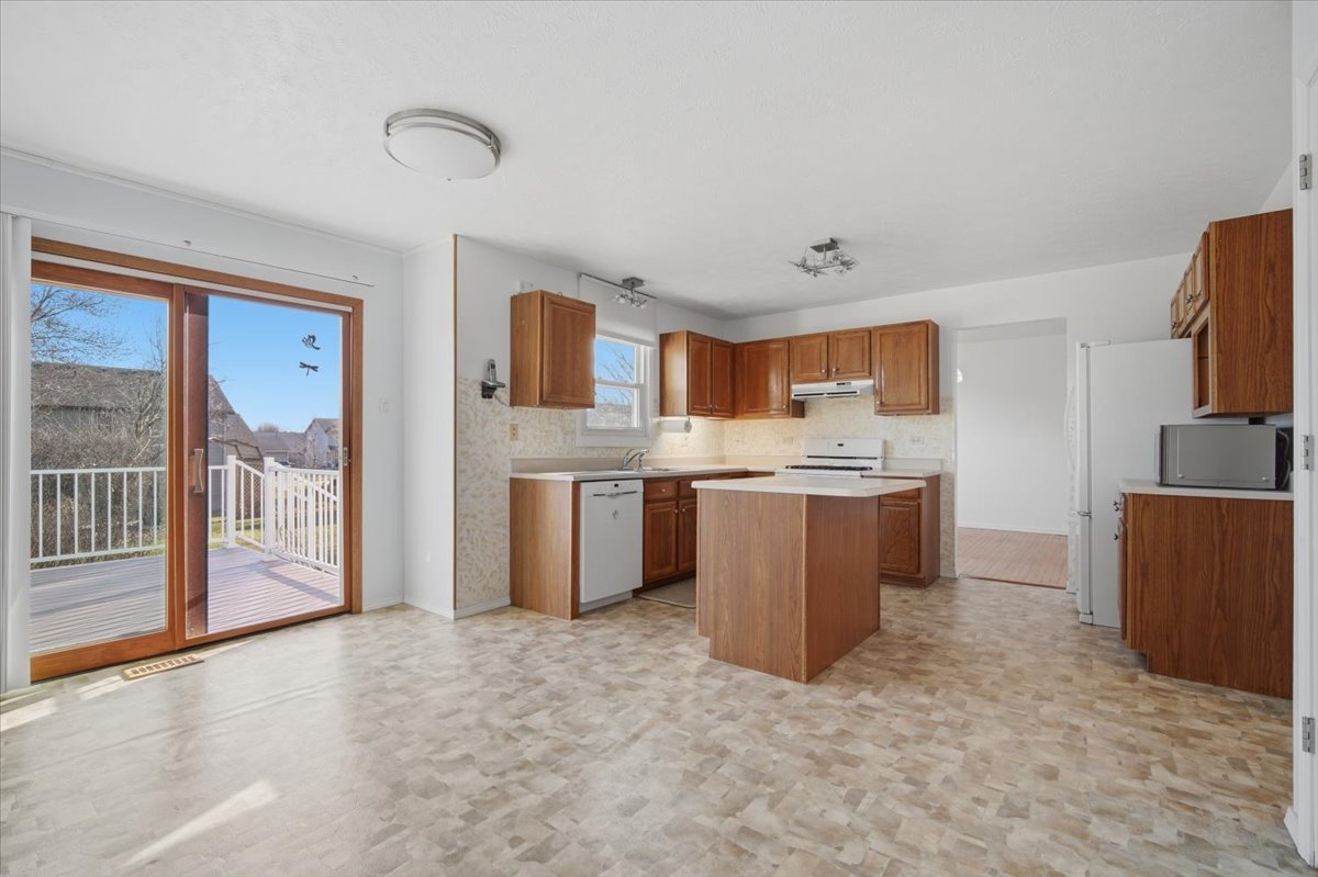 811 Phaeton Place Normal, IL 61761 - Photo 10 of 37