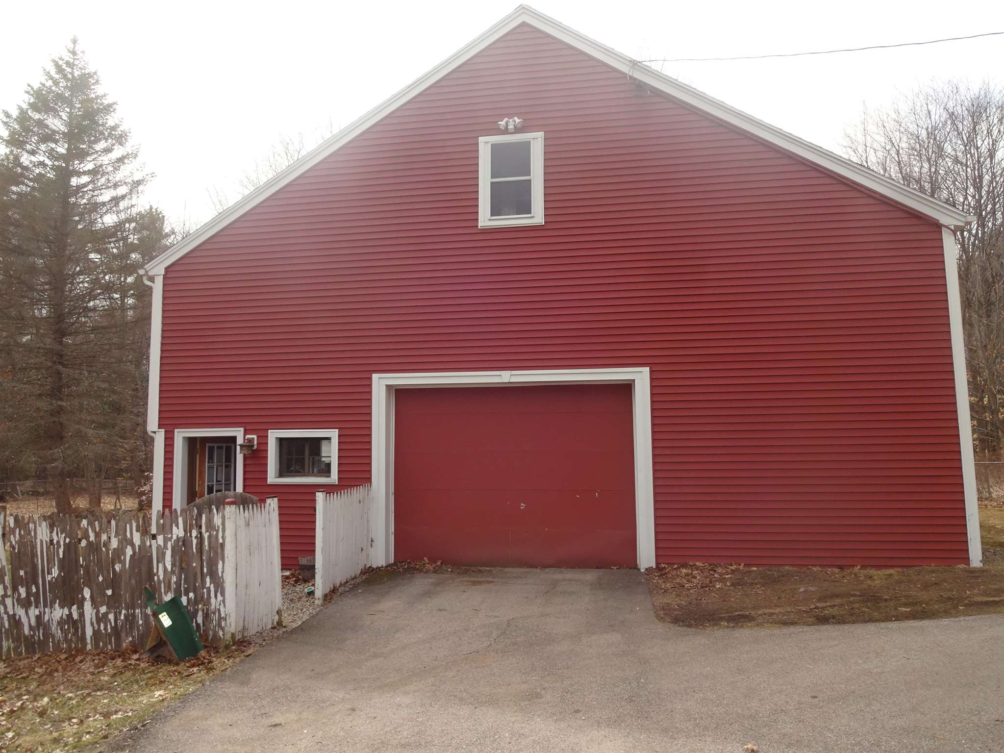 473 Pattee Hill Road Goffstown, NH 03045 - Photo 3 of 22 Gallery Image 3