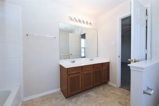 $2,100 | 9618 Ravens Nest Court, Houston, TX 77083