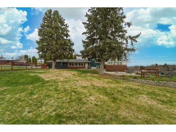 $385,000 | 1325 College Street, Milton Freewater, OR 97862