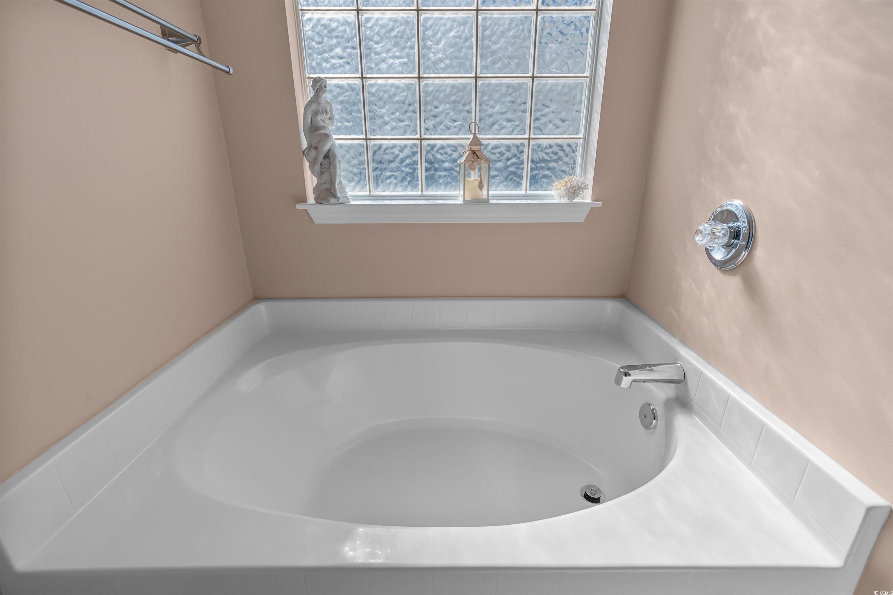 3505 Arrowhead Boulevard Myrtle Beach, SC 29579 - Photo 18 of 40 Full bathroom with a bath