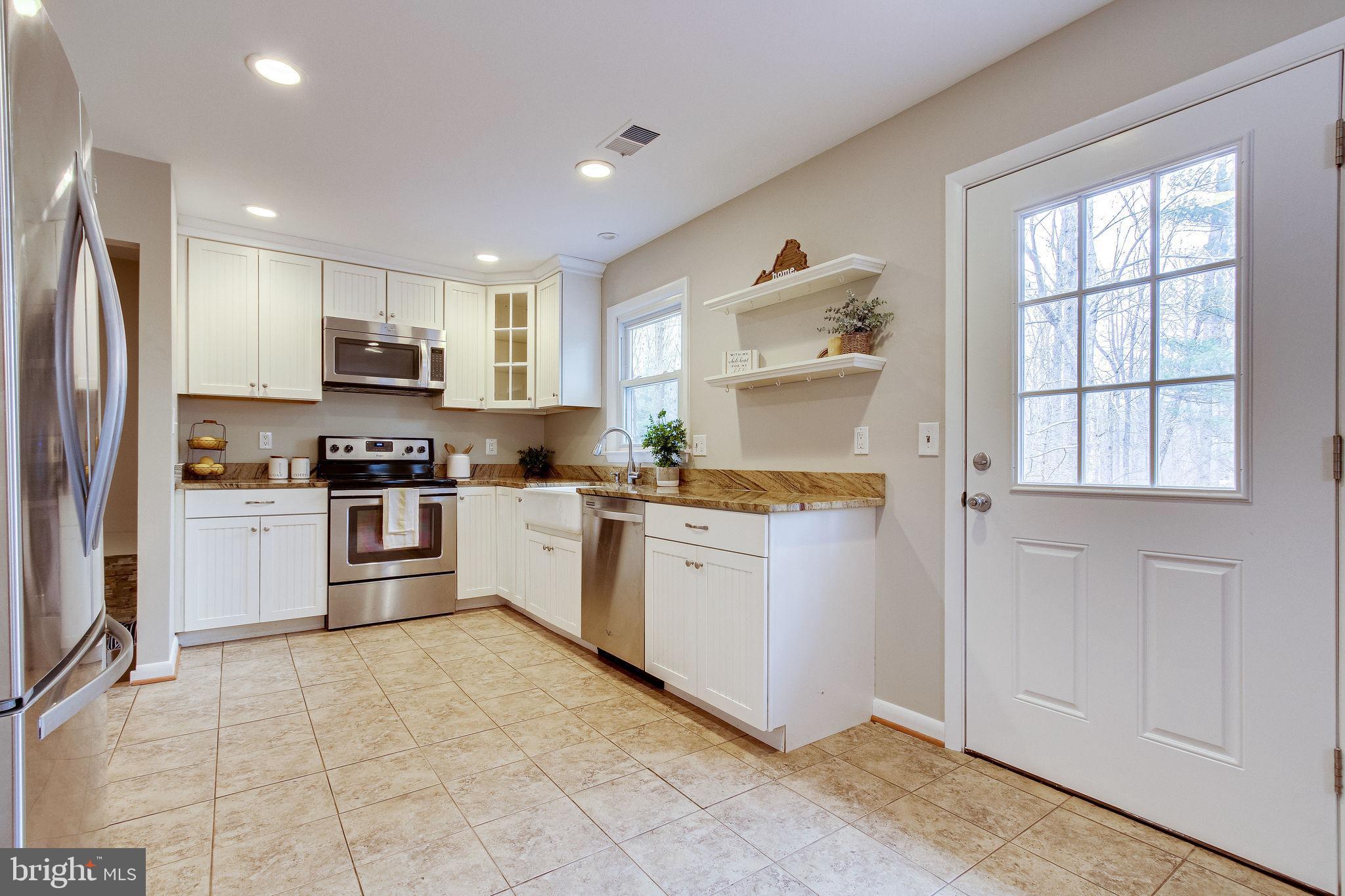 6380 Yates Ford Road Manassas, VA 20111 - Photo 14 of 37 Kitchen