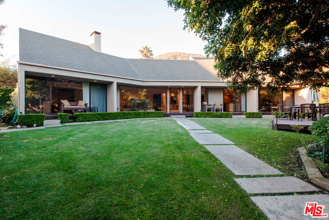 31833 Broad Beach Road Malibu, CA 90265 - Photo 1 of 10