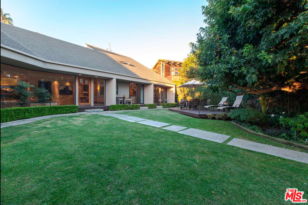 31833 Broad Beach Road Malibu, CA 90265 - Photo 9 of 10