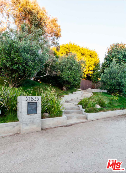 31833 Broad Beach Road Malibu, CA 90265 - Photo 10 of 10