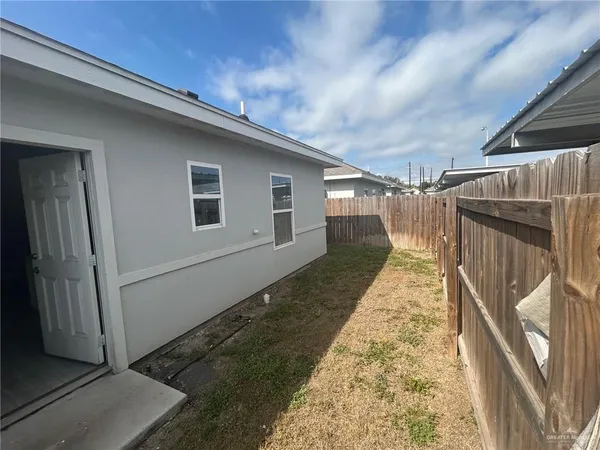 $1,150 | 1723 Stauffers Street, Unit 2, Weslaco, TX 78596