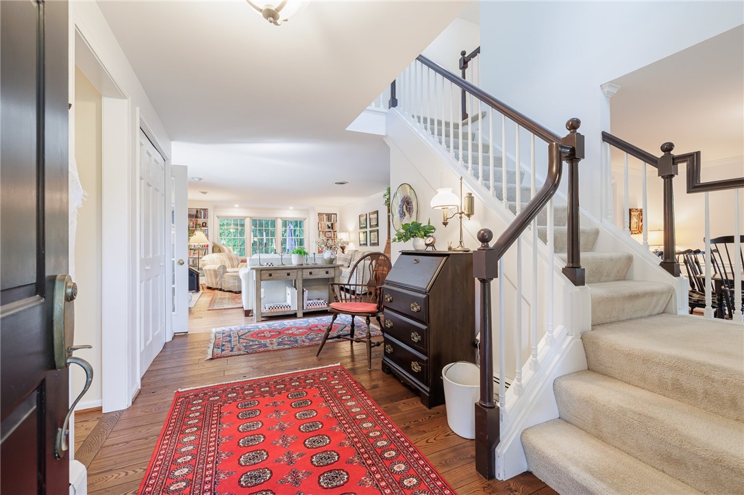 6 Wolf Trapp Perinton, NY 14534 - Photo 4 of 39