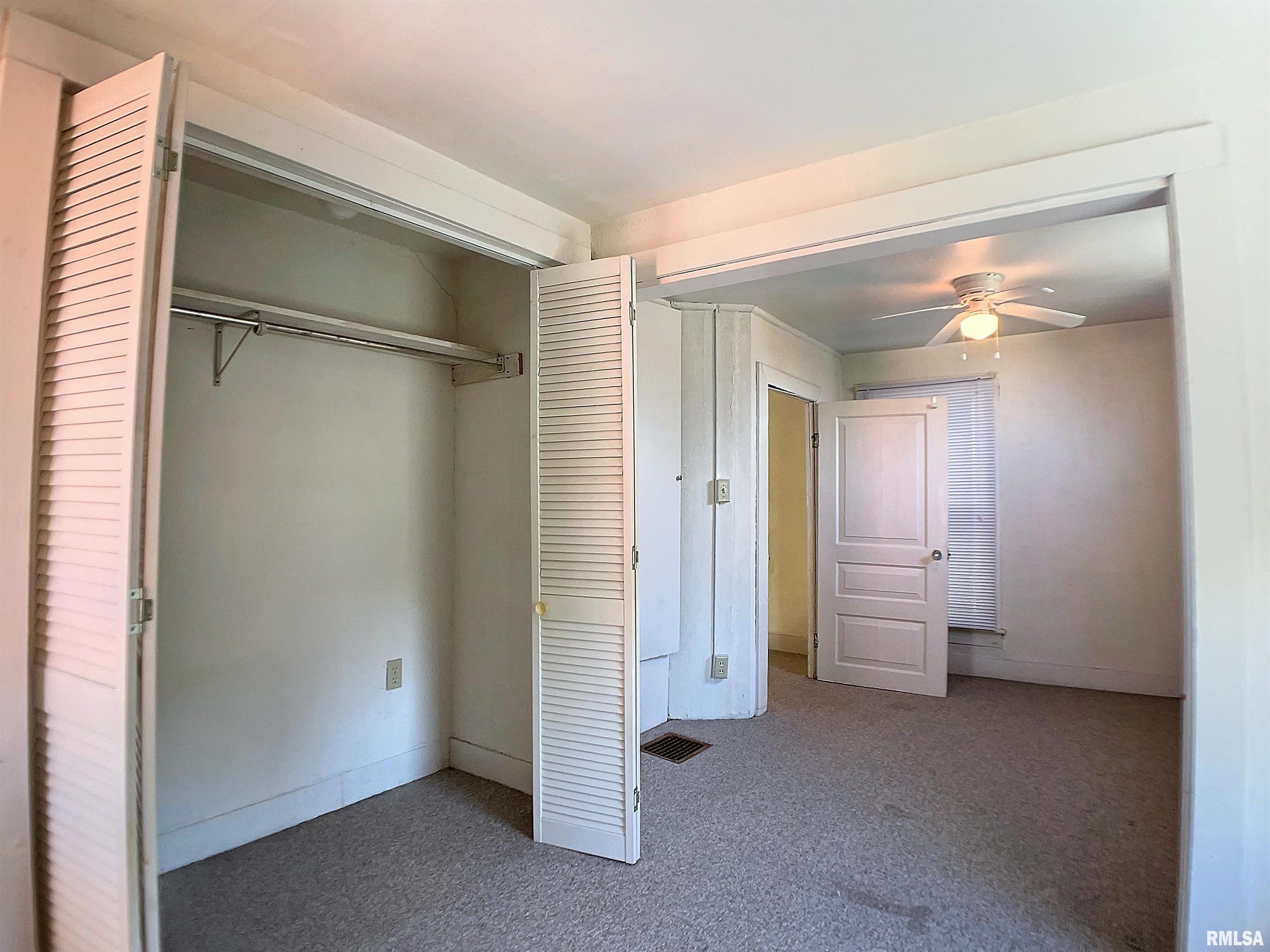 425 10th Street Moline, IL 61265 - Photo 14 of 26 Gallery Image 14