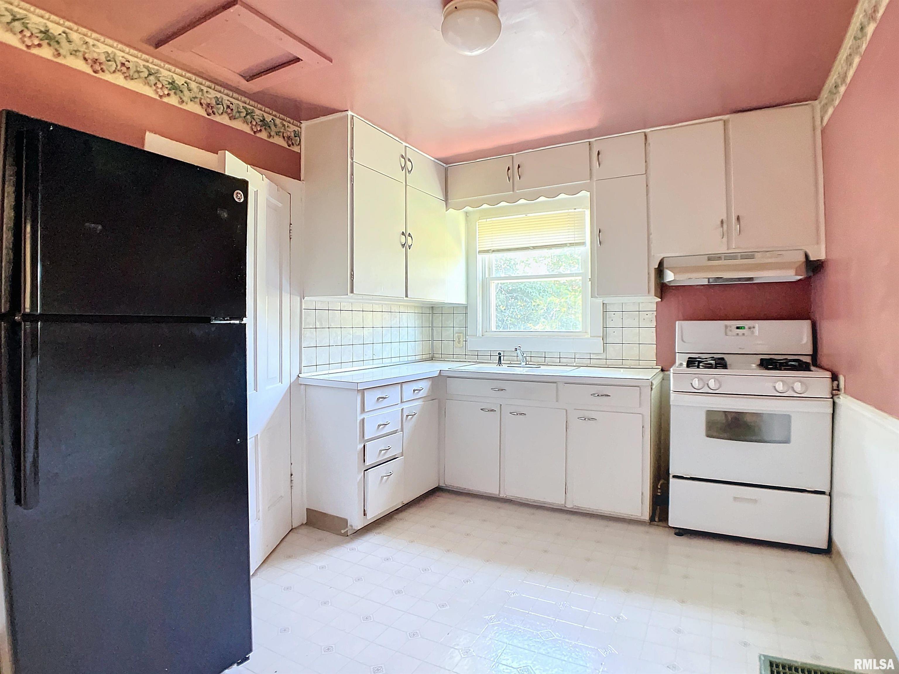 425 10th Street Moline, IL 61265 - Photo 10 of 26 Gallery Image 10