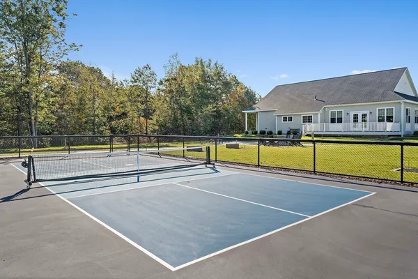 $634,900 | 16 Baiting Brook Lane, Unit 64, Worcester, MA 01609