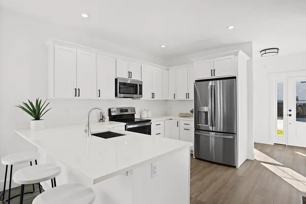 $634,900 | 16 Baiting Brook Lane, Unit 64, Worcester, MA 01609