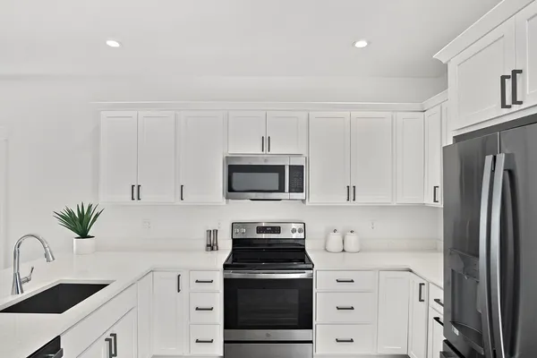 $634,900 | 16 Baiting Brook Lane, Unit 64, Worcester, MA 01609
