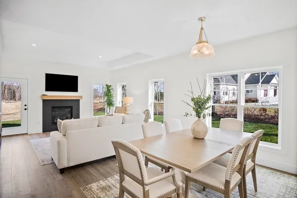 $634,900 | 16 Baiting Brook Lane, Unit 64, Worcester, MA 01609
