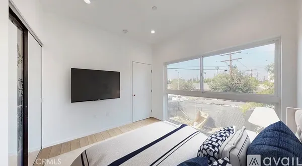 $3,950 | 6344 Camellia Avenue, Unit 6342, North Hollywood, CA 91606