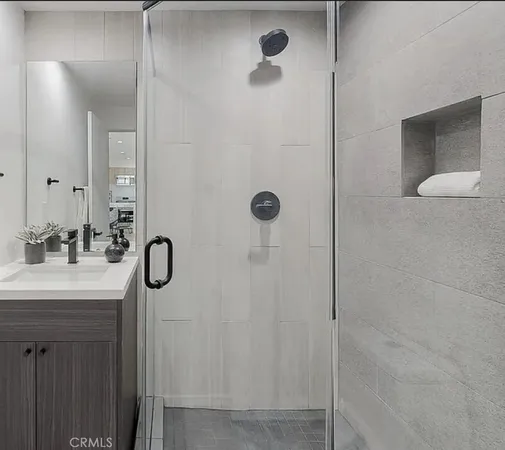 $3,950 | 6344 Camellia Avenue, Unit 6342, North Hollywood, CA 91606