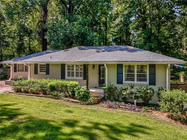 $2,800 | 679 Pine Valley Road Southwest, Mableton, GA 30126