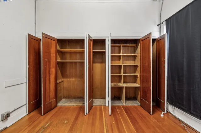 $995,000 | 2500 Market Street, Oakland, CA 94607