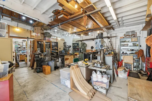 $995,000 | 2500 Market Street, Oakland, CA 94607