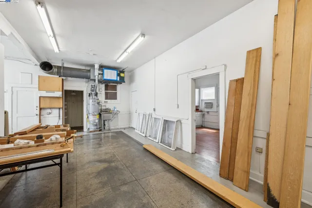 $995,000 | 2500 Market Street, Oakland, CA 94607